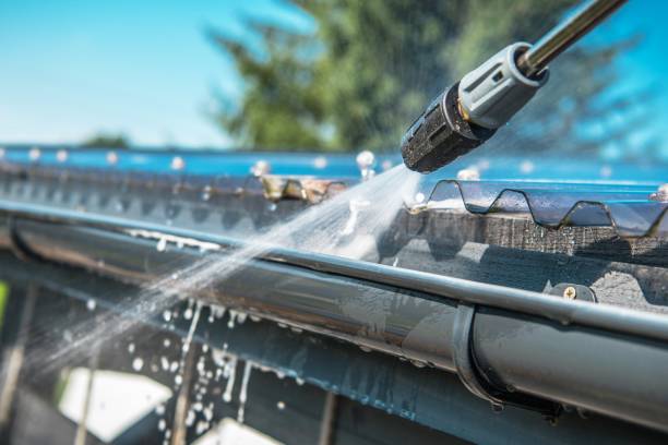 Why Choose Our Certified Pressure Washing Experts for Your Project Needs in Garrett, WA?
